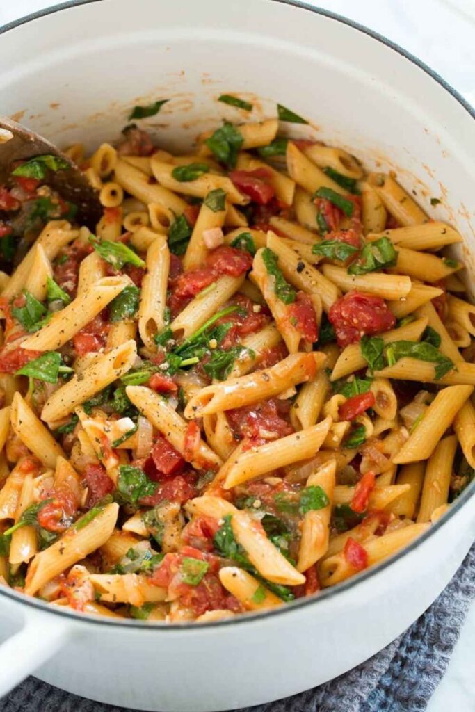 Classic Tomato Basil One Pot Pasta