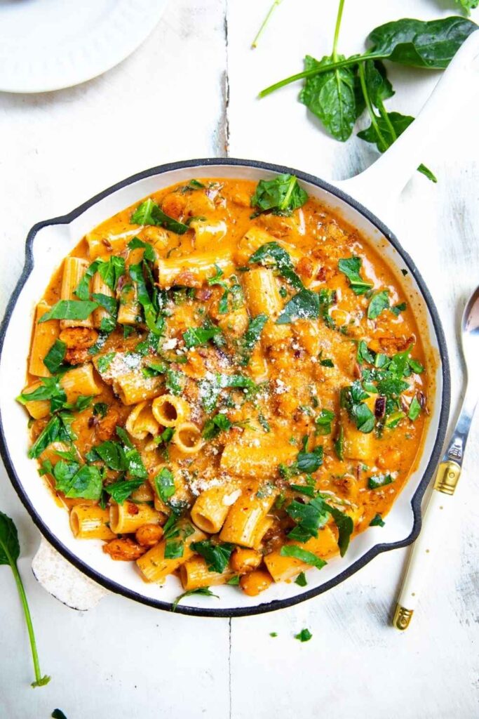 19 Easy 5-Ingredient Dinner Recipes That Actually Taste Like You Tried 3 Creamy Tuscan White Bean Pasta