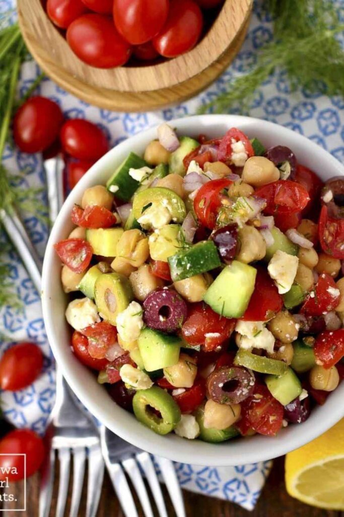 Greek Chickpea Salad Jars Meal-Prep Queen