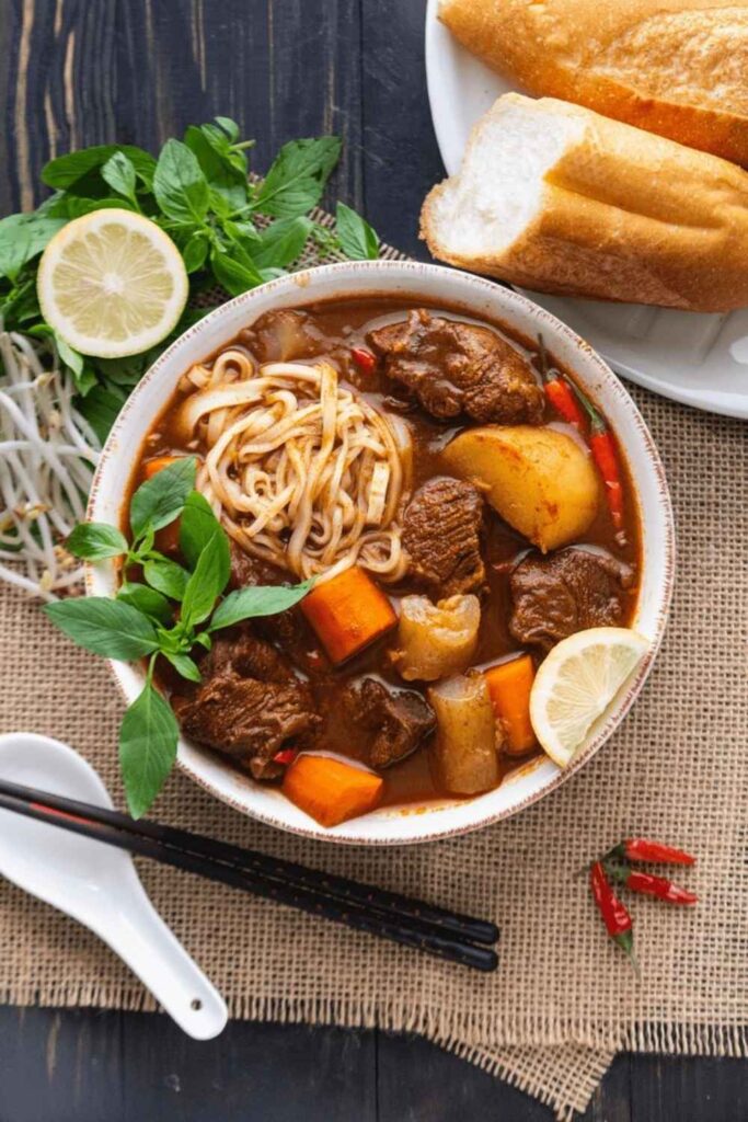 Slow Cooker Pho-Style Beef Broth