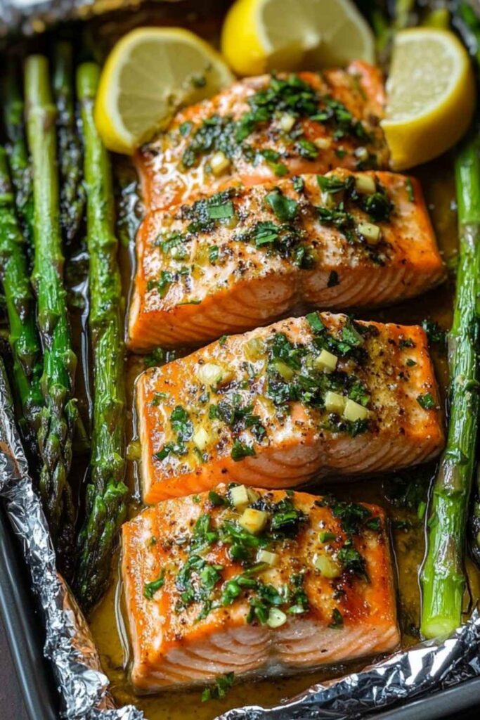 Baked Salmon With Asparagus and Lemon