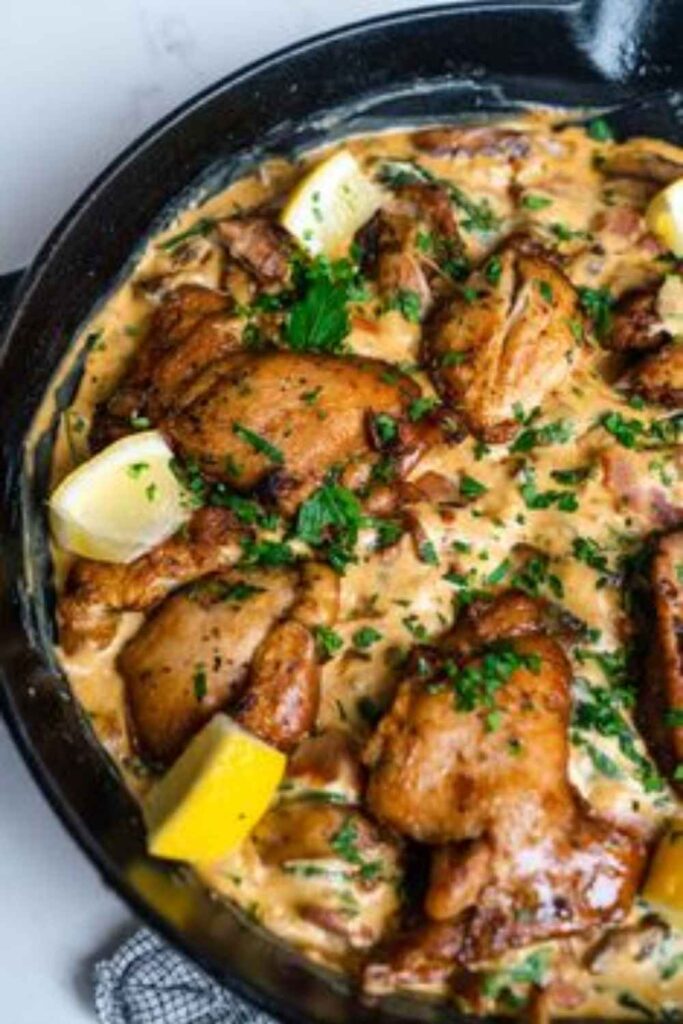 Chicken Thighs with Creamy Spinach Sauce