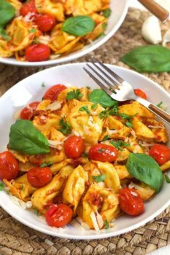 15 Easy 30-Minute Meals That Actually Taste Like You Tried 13 Pesto Tortellini with Sun-Dried Tomatoes