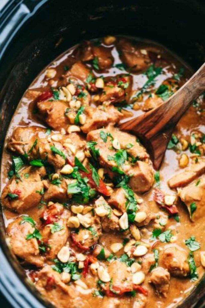 19 Easy Slow Cooker Chicken Recipes That Actually Taste Like You Tried 7 Slow Cooker Thai Peanut Chicken